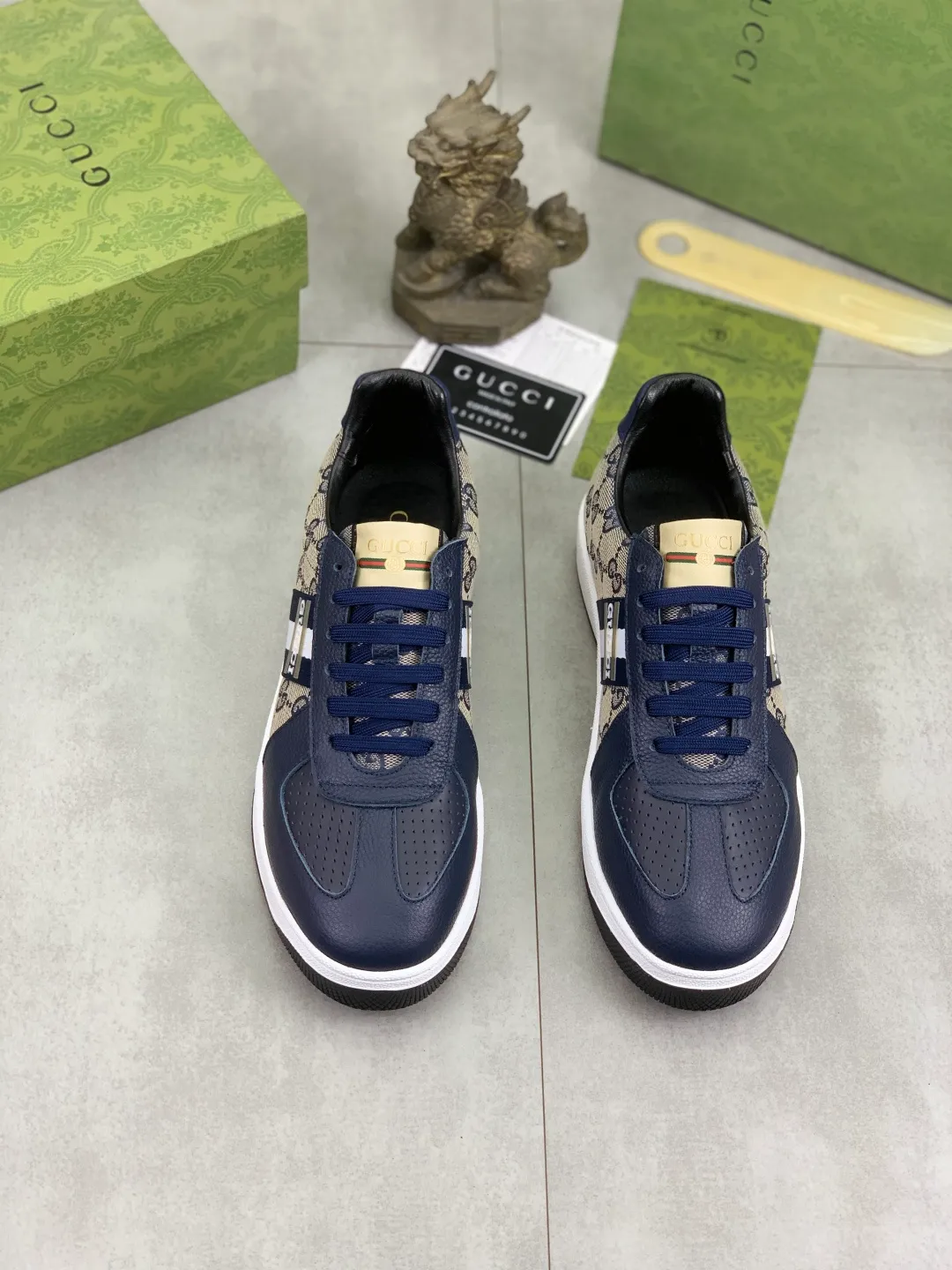 Men's shoes 💰P400💰【New model】 🆘 The latest model from Gucci official website 🎁 Classic casual and fashionable men's shoes 👟 Hot model 💥 Simple and elegant style, exclusive for trendy men. Unique latest brand elements from the official website 👑 Original Gucci decoration, fashionable and generous, made of original soft calfskin fabric ➕ Comfortable soft pigskin lining ✅Wear-resistant rubber outsole designated on the official website_Full of elasticity, the classic model taken at the counter 🎬Color: 4️⃣colors available😍Number of codes: 38-44 (45 46 customized)